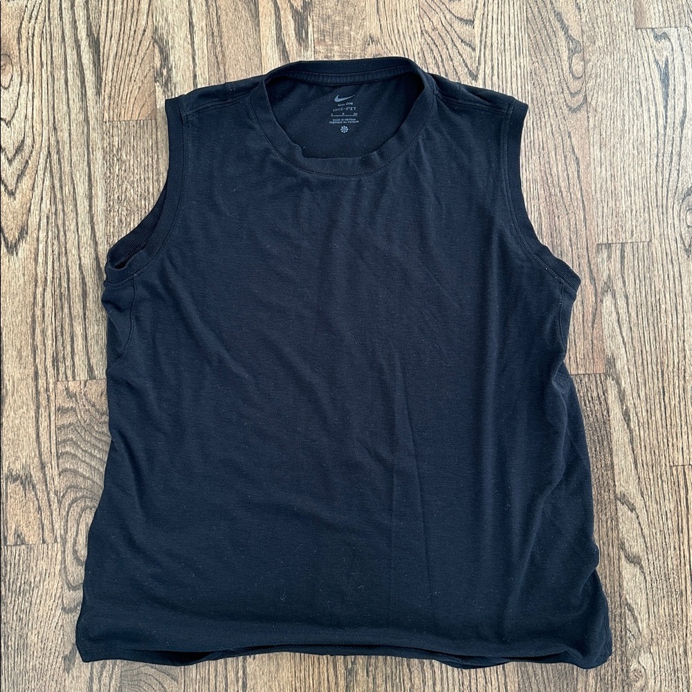 Nike One Relaxed Dri-Fit Tank Top (4) - Picture 4 of 5